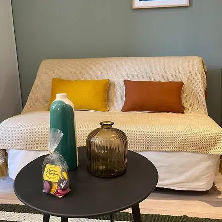Cocon Ecusson Apartment