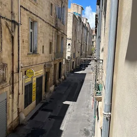 Cocon Ecusson Apartment